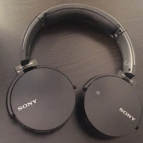 Sony MDRXB650b5/B Extra Bass Bluetooth headphones - Picture 6 of 8